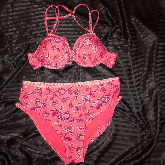 T&T Storybook Romance Coral Pink Floral Print 2 Piece Bikini Swimsuit - Picture 11 of 16